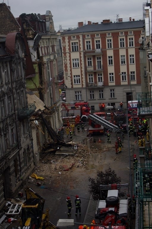 Dlaczego doszło do wybuchu w Katowicach? ZDJĘCIA Wstrząs w kopalni, potem eksplozja w kamienicy