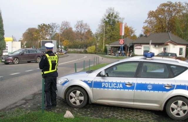 2 tysiące policjantów bierze udział w akcji "Znicz 2016" na Opolszczyźnie.