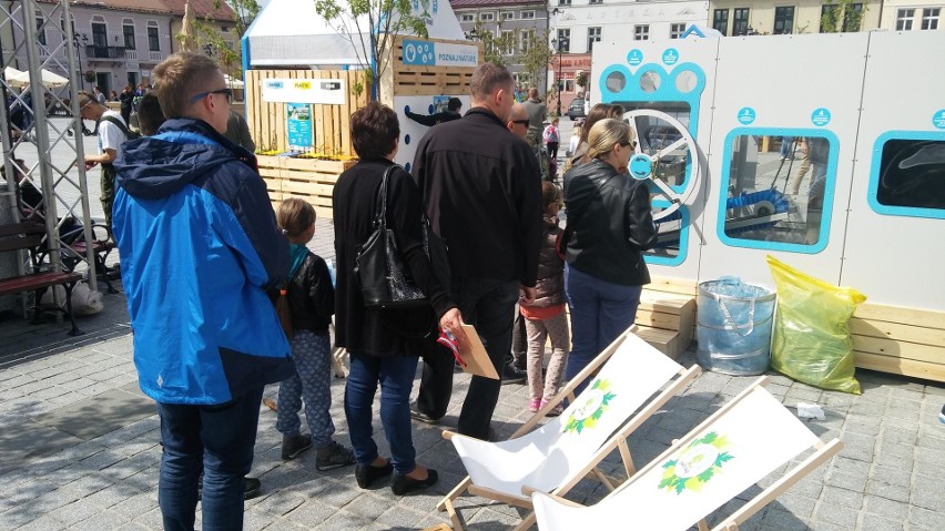 Piknik Po Stronie Natury w Żywcu. Atrakcje na rynku, a w parku sadzenie drzew ZDJĘCIA