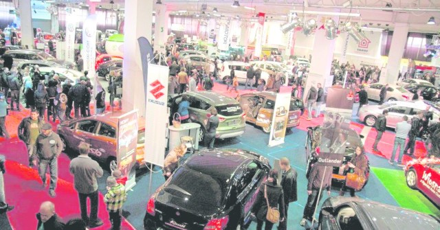 Impreza co roku wzbudza spore zainteresowanie. W głównej hali prezentuje się wielu szczecińskich dealerów samochodowych.