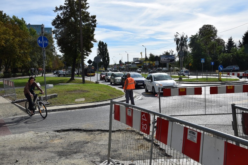 Utrudnienia i zmiany na Borowskiej. Wynoszą przejście dla pieszych