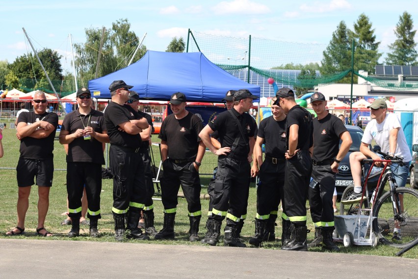 W jasielskiej munduriadzie górą uczniowie z liceum o profilu mundurowym z Trzcinicy (ZDJĘCIA)