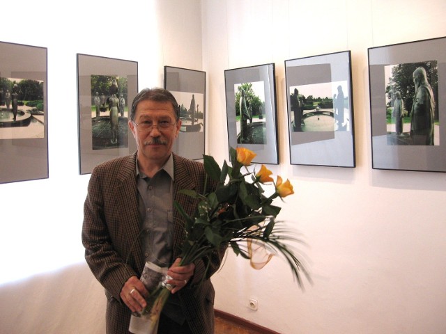 Stanisław Zbigniew Kamieński sfotografował kompozycję "Ogród filozoficzny&#8221; Wagnera  Nándora znajdujący się na Wzgórzu Gellerta w Budapeszcie