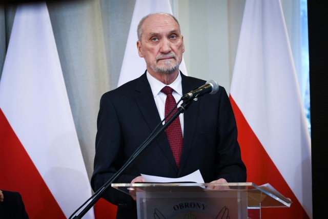 Antoni Macierewicz zapowiedział działania prawne wobec portalu Onet.