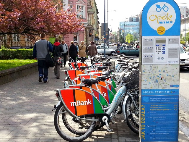 Od 1 marca mieszkańcy Opola i turyści będą mogli znowu korzystać z rowerów publicznych Opole Bike. Do dyspozycji będzie 19 stacji i 198 rowerów (w tym 10 rowerów cargo). To siódmy już sezon roweru miejskiego w Opolu.