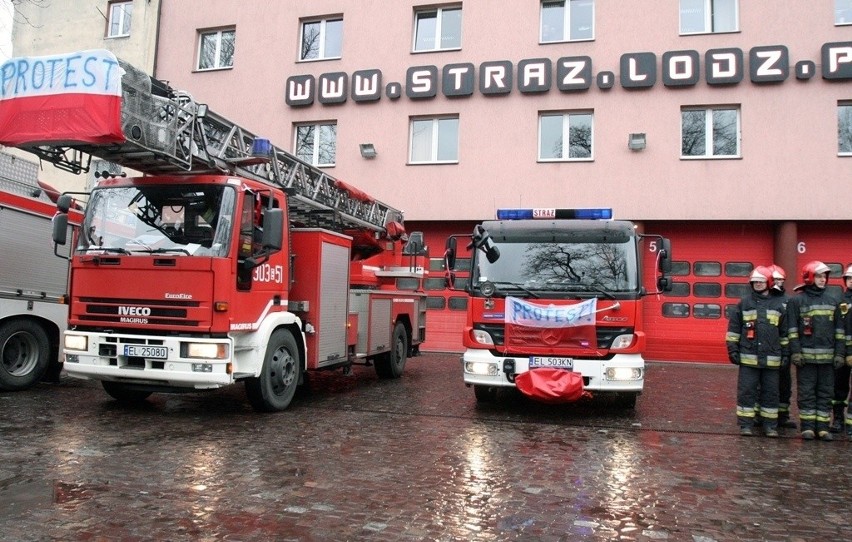 Od kilku tygodni służby mundurowe protestują przeciwko...