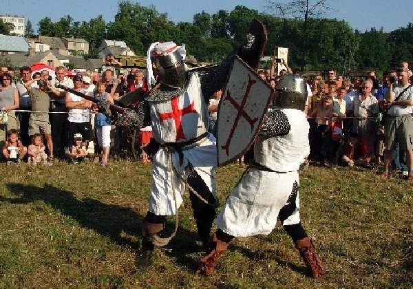 Walki rycerzy oglądać można było także  podczas festynu cysterskiego w Koronowie.