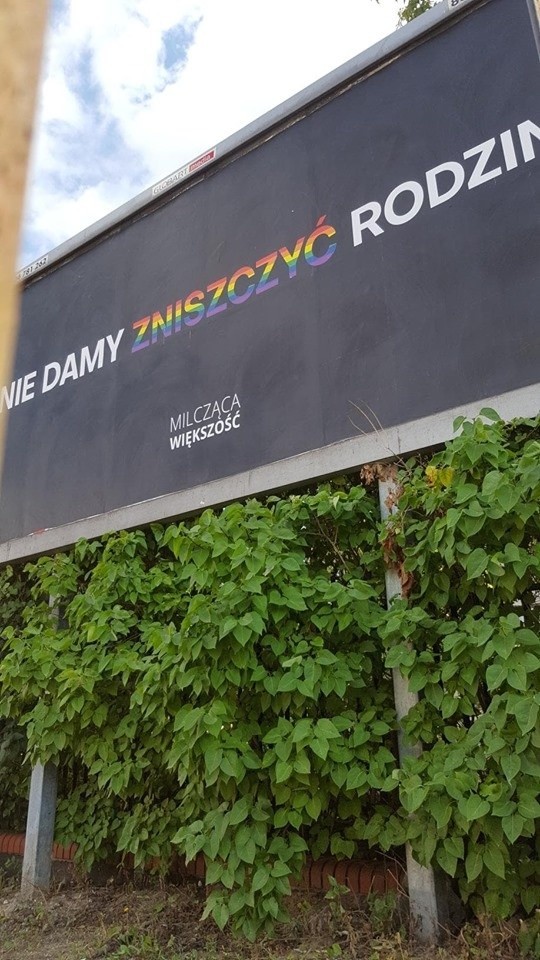 Tęczowy Białystok utworzył zbiórkę na działania wspierajace LGBT+. Milcząca Większość zbiera na kolejne billboardy (ZDJĘCIA)