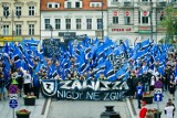 Kibice Zawiszy Bydgoszcz poszli pod ratusz. Będzie audyt w piłkarskiej spółce?