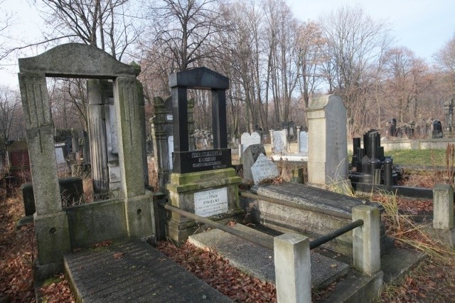 W niedzielę można będzie zwiedzać cmentarz żydowski przy ul. Brackiej.