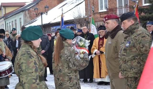 Kadr z obchodów 154. rocznicy wybuchu Powstania Styczniowego w Szydłowcu.