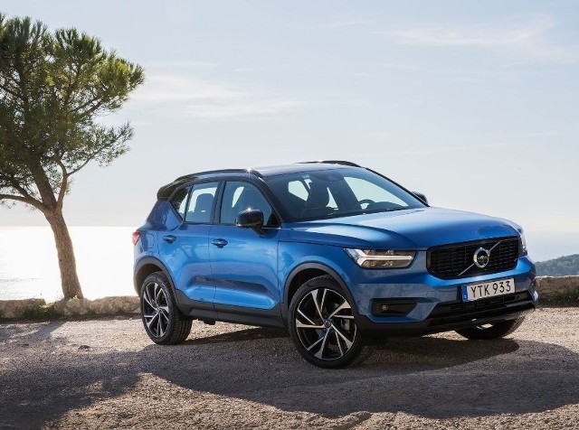 Volvo XC40 to zdecydowanie auto godne uwagi i jeśli ktoś szuka crossovera z segmentu premium, powinien wziąć szwedzką propozycję pod uwagę.