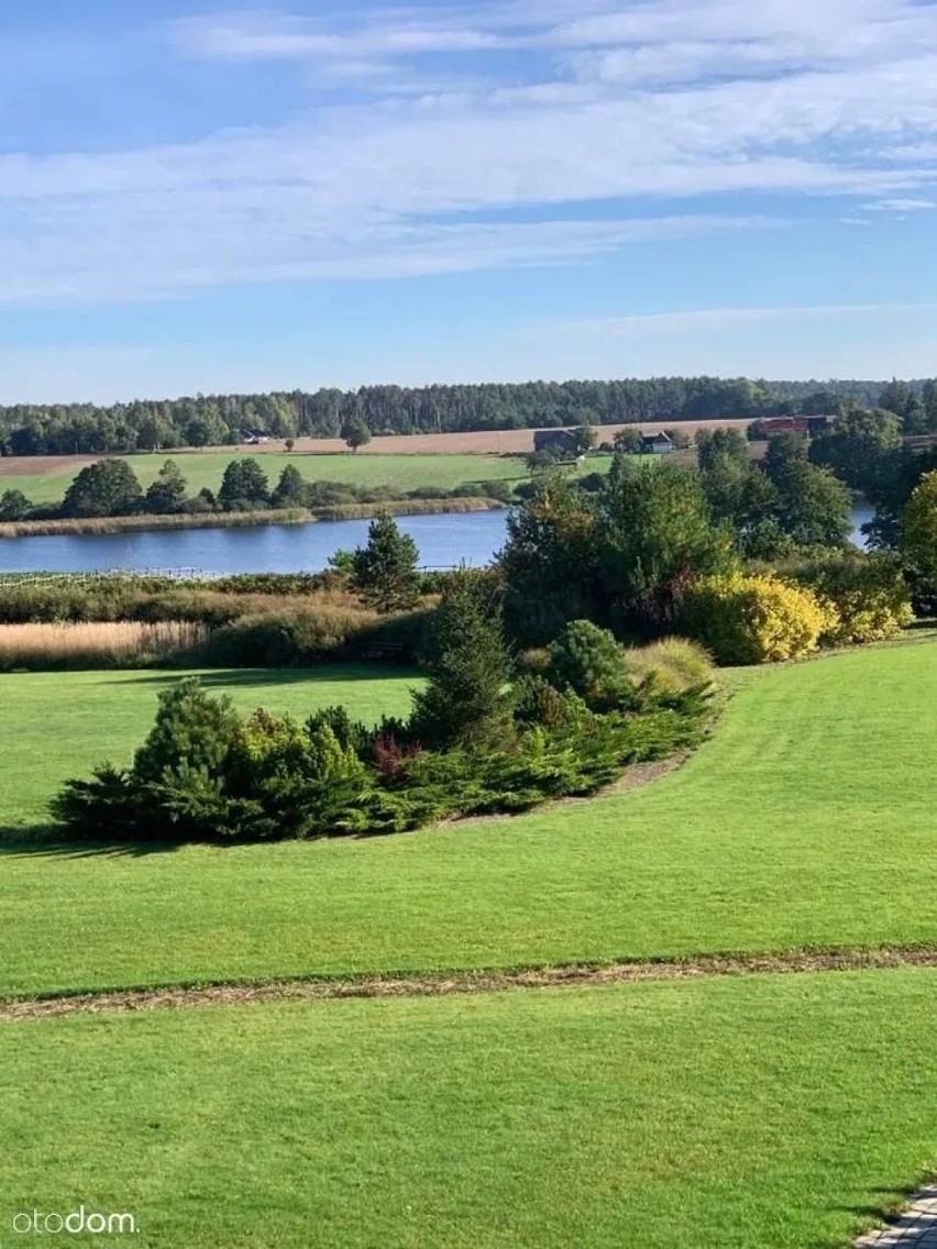 Główny dom, 7-pokojowy, o powierzchni 550 m2, domek dla...