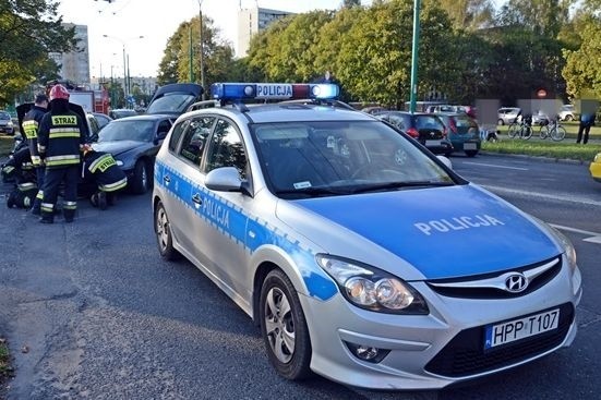 Tychy: Wiózł 6-letnią córkę mając ponad promil. W dodatku spowodował kolizję i nie miał prawa jazdy