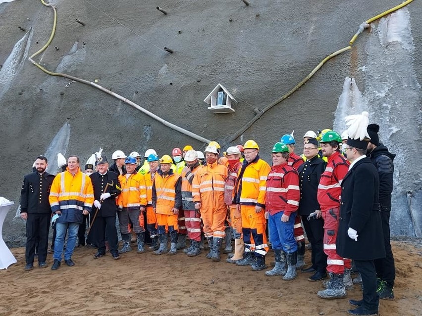 Święta Barbara w Węgierskiej Górce patronuje pracom związanym z drążeniem tuneli pod budowę S1