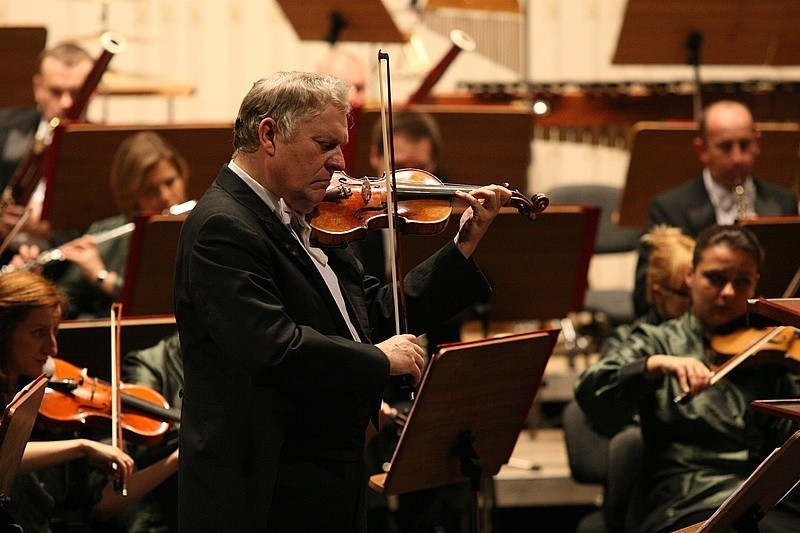 Konstanty Andrzej Kulka zagral z filharmonią
