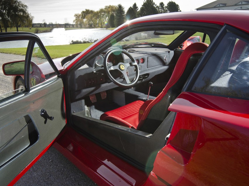 Ferrari F40...