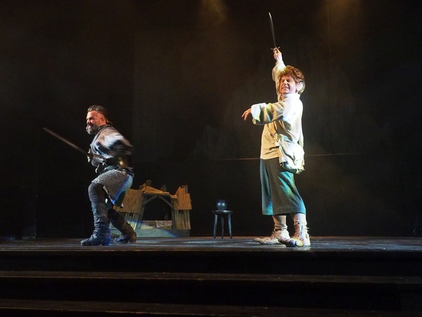 Teatr Dramatyczny. Hobbit - przedstawienie premierowe,...