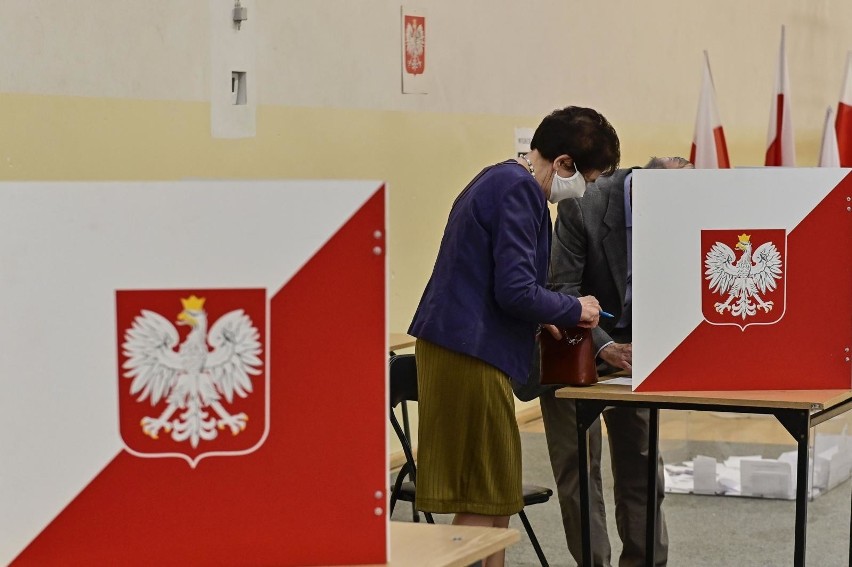 Wybory prezydenckie w województwie śląskim: ponad 30 incydentów. Większość to wykroczenia, ale doszło również do jednego przestępstwa