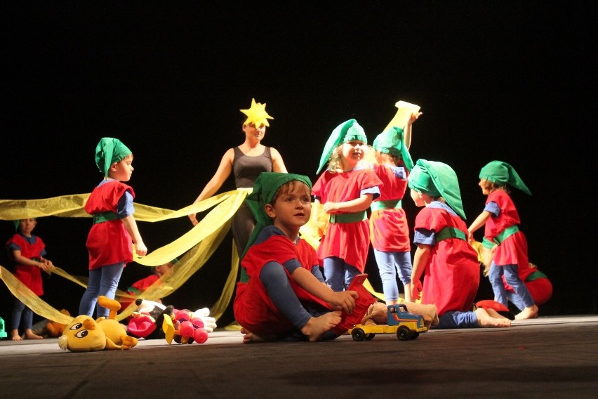 Koncert przedszkolaków w Teatrze Pinokio [ZDJĘCIA+FILM]
