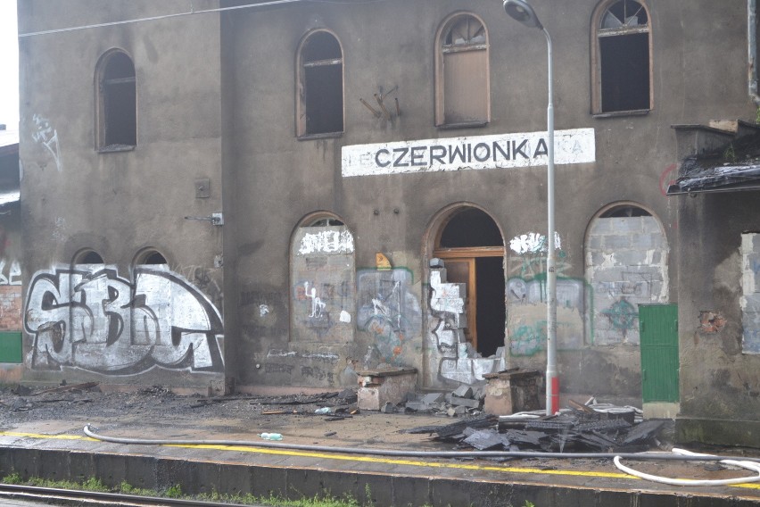 Pożar gasili strażacy z PSP w Rybniku i ochotnicy z...
