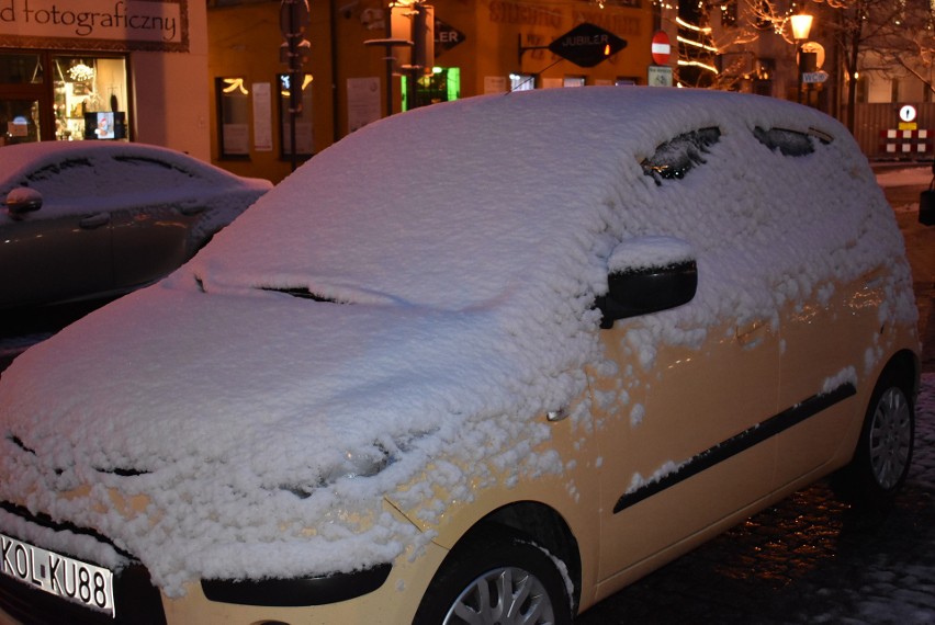  W Olkuszu i okolicy spadł pierwszy śnieg. Za oknami zrobiło się biało [ZDJĘCIA]