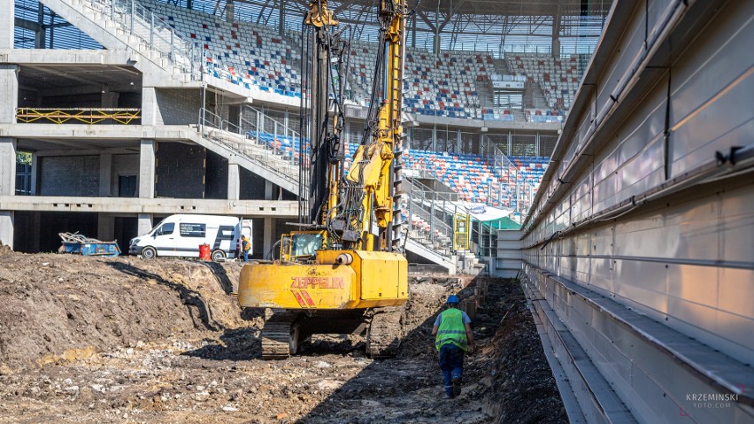 Na Arenie Zabrze trwa budowa ostatniej części stadionu...