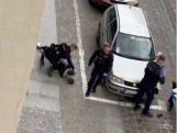 Zgłoszenie o nieletnich z bronią w przy placu Wolności! Poznańska policja wyjaśnia niepokojące zdarzenie w centrum Poznania