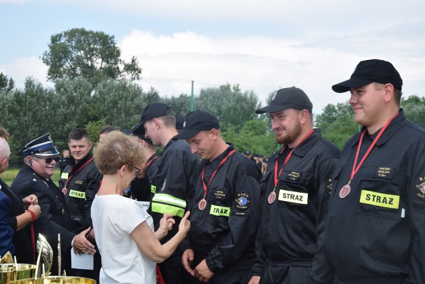 Bosutów i Poskwitów to najlepsze drużyny strażackie w powiecie krakowskim. Zawody sportowo-pożarnicze [ZDJĘCIA]