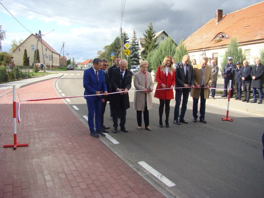 W piątek do Starogrodu przyjechało wielu gości. Chcieli...