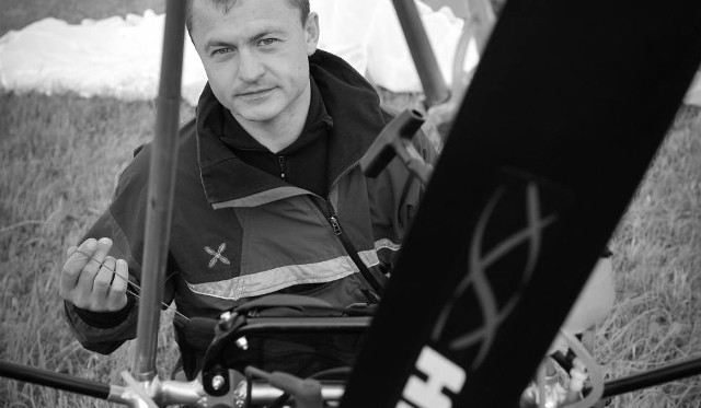 Grzegorz Krzyżanowski, był pasjonatem sportów lotniczych. Zdobył mistrzostwo świata w motoparalotniarstwie.