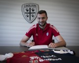 Liga włoska. Sebastian Walukiewicz przedłużył kontrakt z Cagliari Calcio do 2024 roku. Stoper świetnie się rozwija