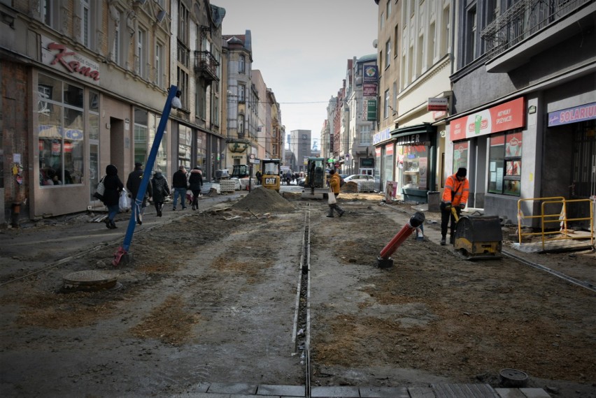 Na ulicy Dworcowej w Bytomiu od 3 lutego trwają prace...