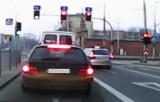 Radiowóz przejeżdża na czerwonym. Nagrał to nasz Internauta. Co na to policjanci? [wideo]