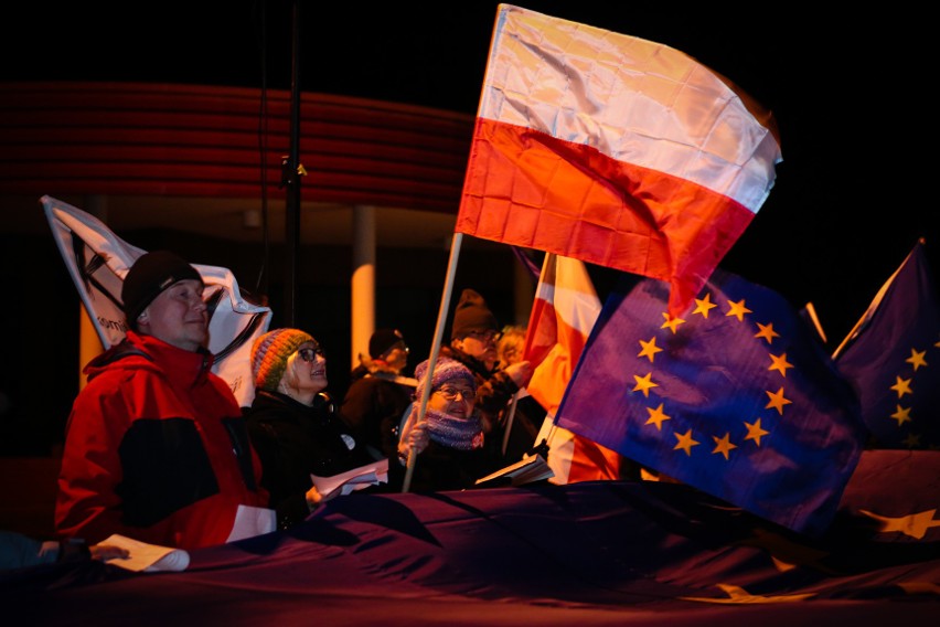 Lubieszyn. 10 lat Europy bez granic! Kilkadziesiąt osób spotkało się na dawnym przejściu granicznym