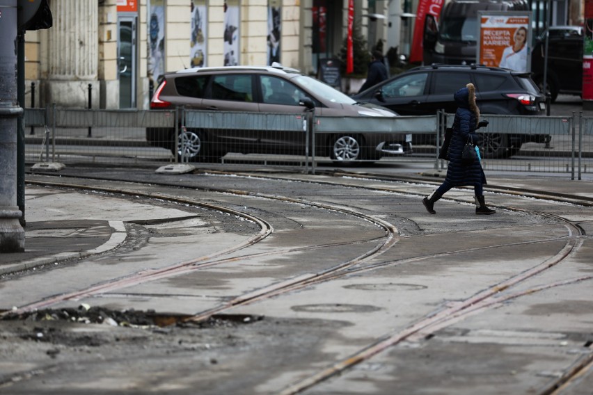 Kraków. Rozpoczął się remont torowiska przy hali Korony. Uwaga na utrudnienia w ruchu! [ZDJĘCIA]