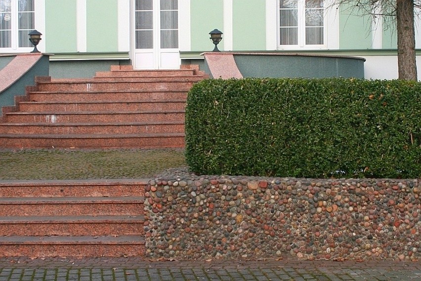 Zobacz najstarszy budynek Szkoły Policji. Fotografie sprzed prawie stu lat 