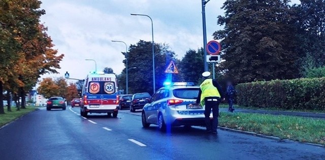 Przejażdżka hulajnogą nie skończyła się najlepiej. Pijany 33-latek przewrócił się i stracił przytomność