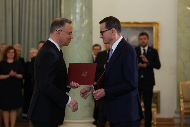 Premier Mateusz Morawiecki i prezydent Andrzej Duda podczas uroczystości powołania prezesa Rady Ministrów.