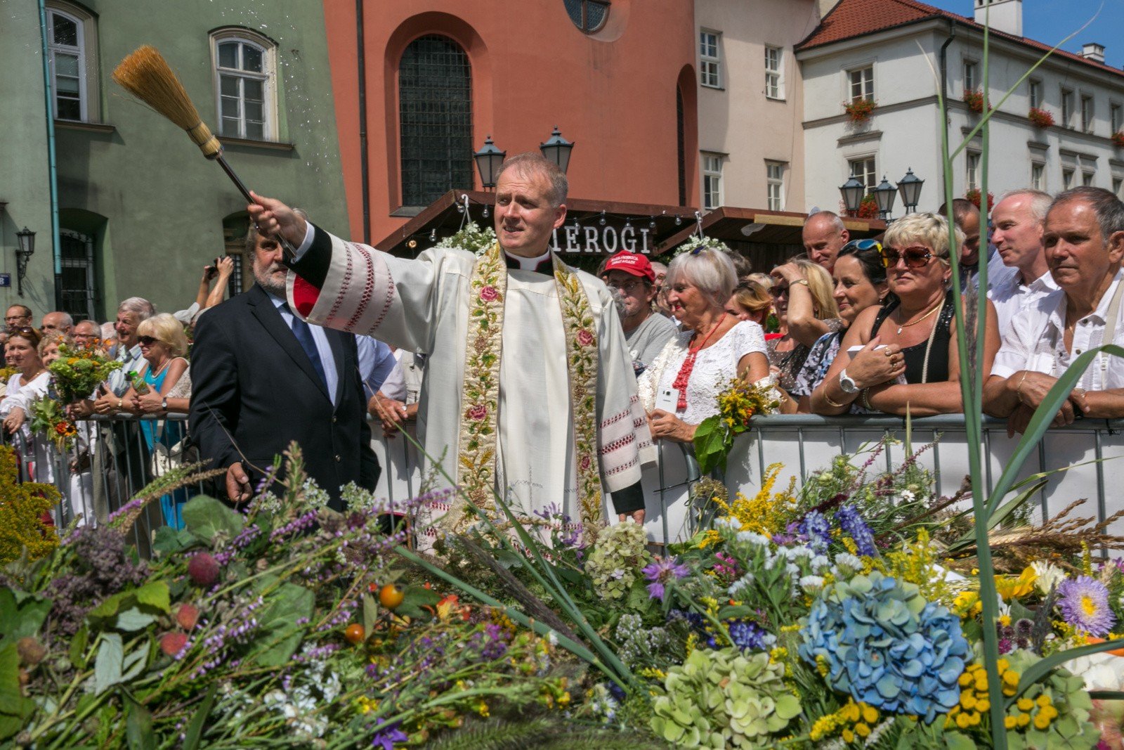 15 sierpnia - święto Matki Boskiej Zielnej. Czy trzeba iść do kościoła? |  Gazeta Pomorska