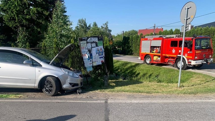 Trzy samochody zderzyły się w Woli Luborzyckiej