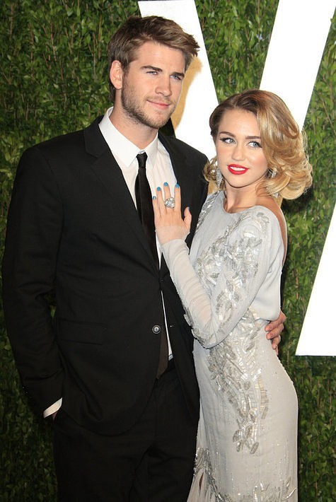 Liam Hemsworth i Miley Cyrus (fot. Shutterstock)