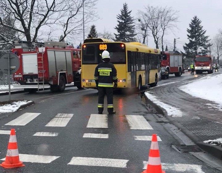 Katowice: wypadek w Piotrowicach. Jedna osoba trafiła do szpitala