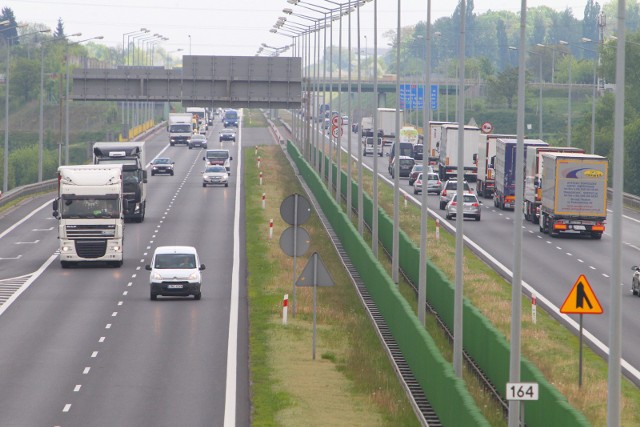 Przewidywany czas utrudnień dla kierowców wynosi 3 godziny.