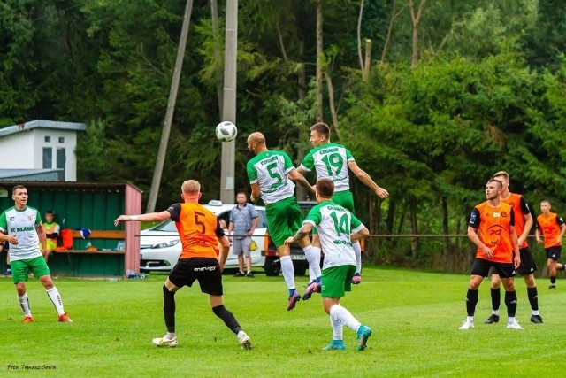 Cosmos Nowotaniec skromnie wygrał w Mielcu.