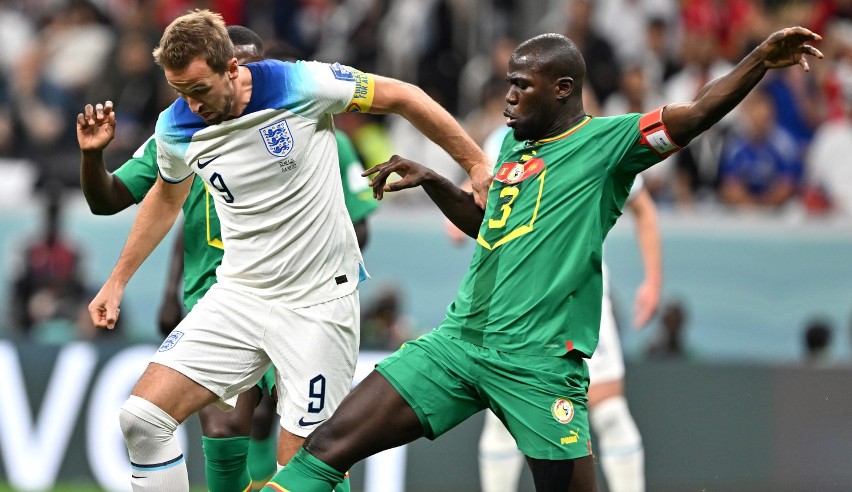 Kapitan reprezentacji Senegalu mierząc się przeciwko...