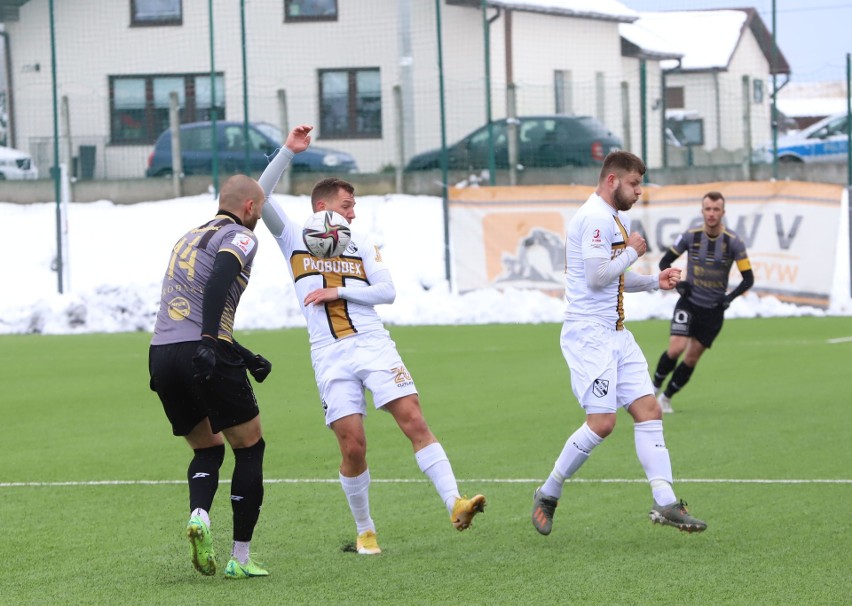 3 liga. Kolejne zwycięstwo piłkarzy ŁKS Probudex Łagów w rundzie wiosennej. Pokonali Koronę Rzeszów 2:0. Zobacz zdjęcia