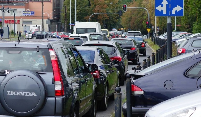 – Aplikacja Yanosik poza podstawową funkcją informowania o...