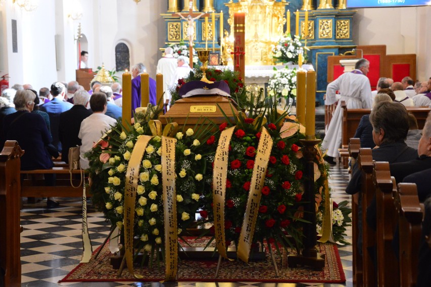 Myślenice. Ostatnie pożegnanie ks. Andrzeja Burka, byłego proboszcza i budowniczego jednego z krakowskich kościołów