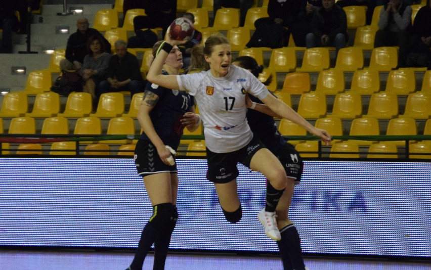 PGNiG Superliga Kobiet. Trzeba zacząć myśleć o 1. lidze. Kolejna porażka Suzuki Korony Handball Kielce [ZDJĘCIA]